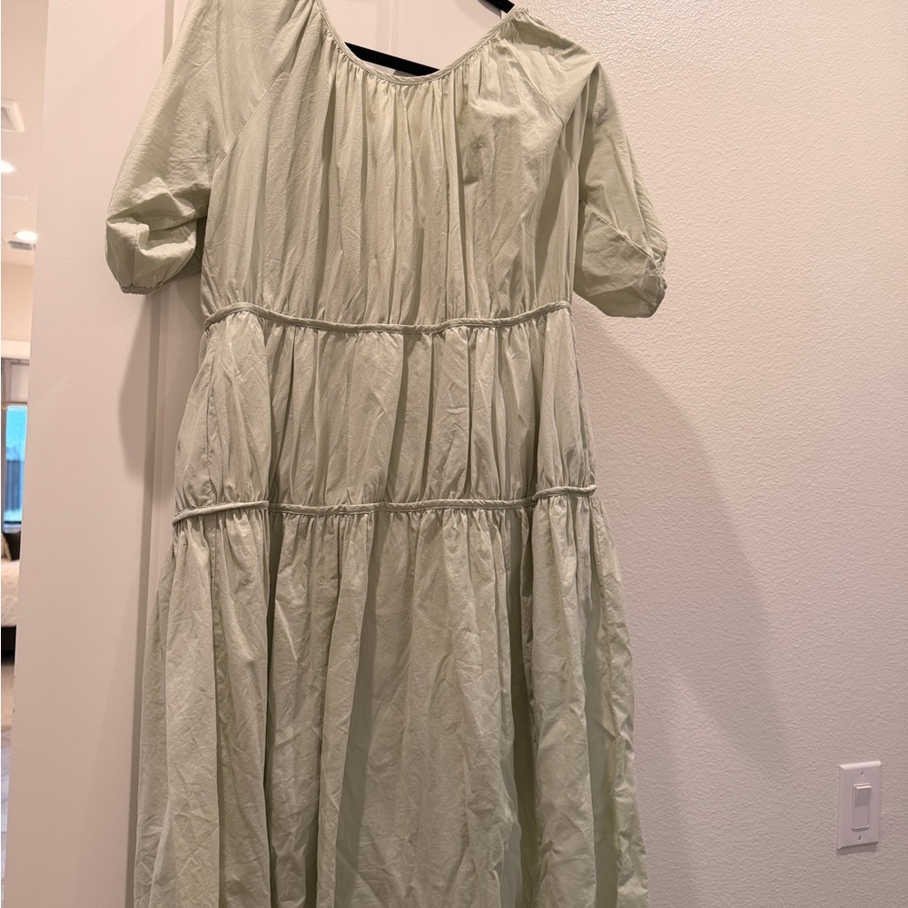 Green maxi dress